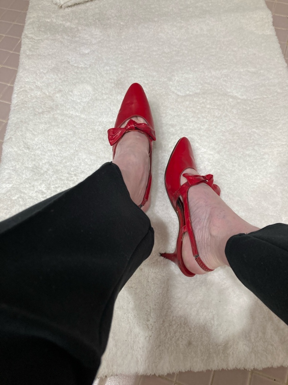 Vintage 50”s Red Pointed Slingback Heels with Bow Accent